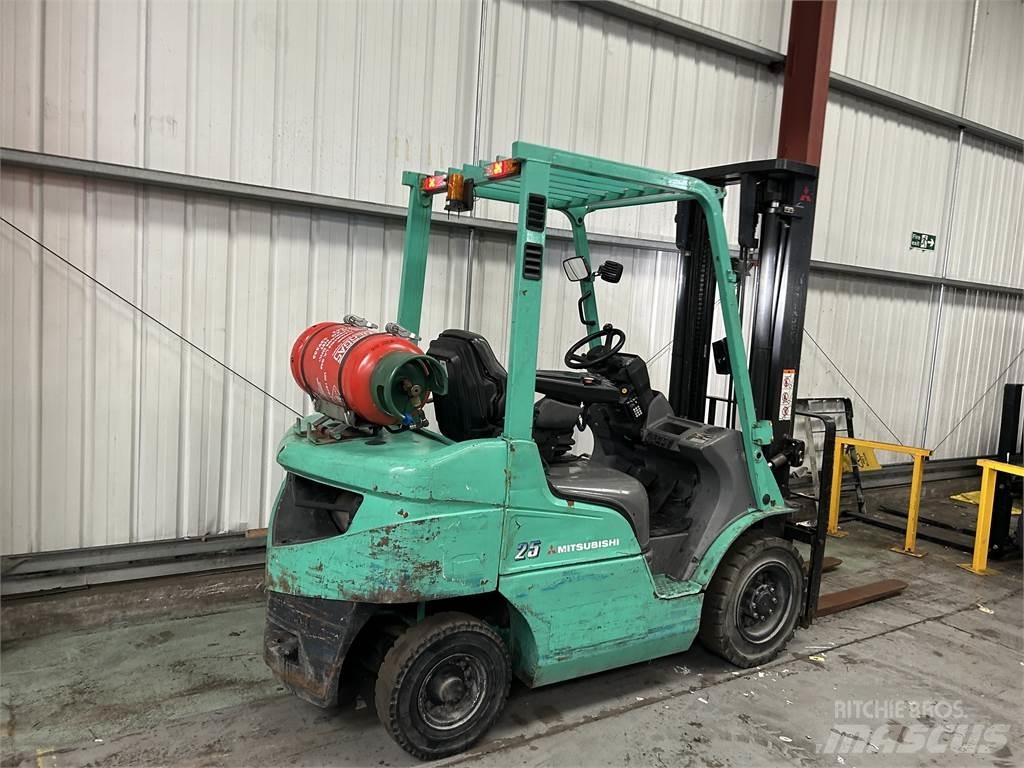 Mitsubishi FG25NT Gázüzemű targoncák