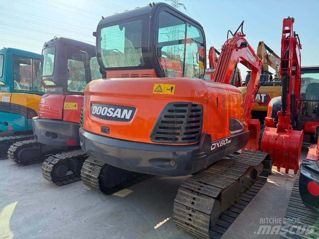Doosan DX 60 Mini kotrók < 7t