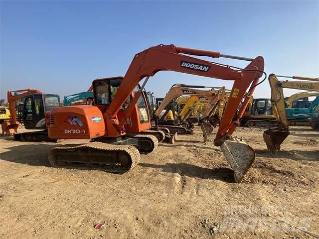 Doosan DH70-7 Mini kotrók < 7t