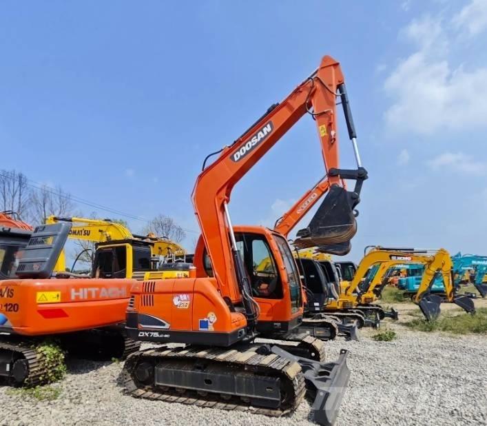 Doosan DX75-9C Közepes (midi) kotrók 7 t - 12 t