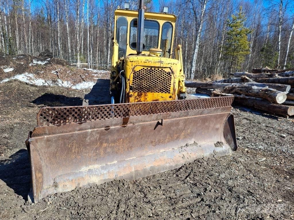 CAT D 4 D lánctalpas dózerek