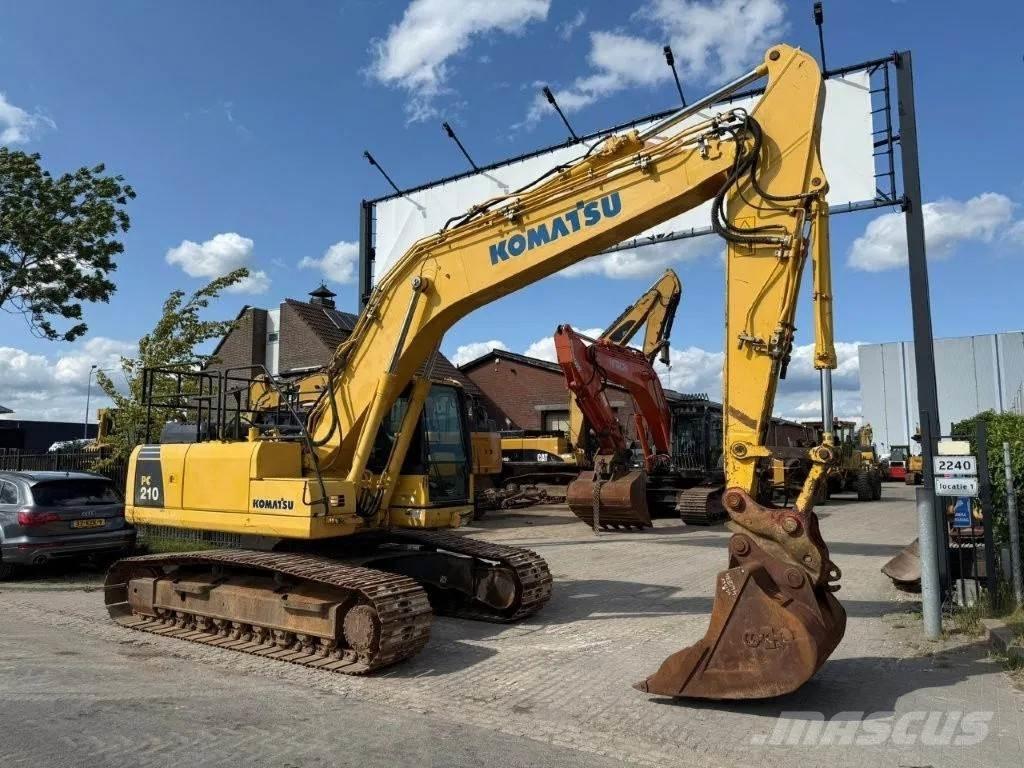 Komatsu PC210LC-8 Lánctalpas kotrók