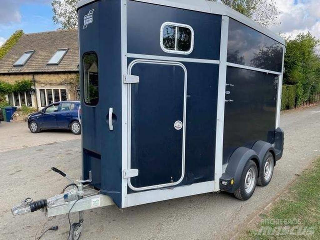 Ifor Williams HB 511 Állatszállító pótkocsik