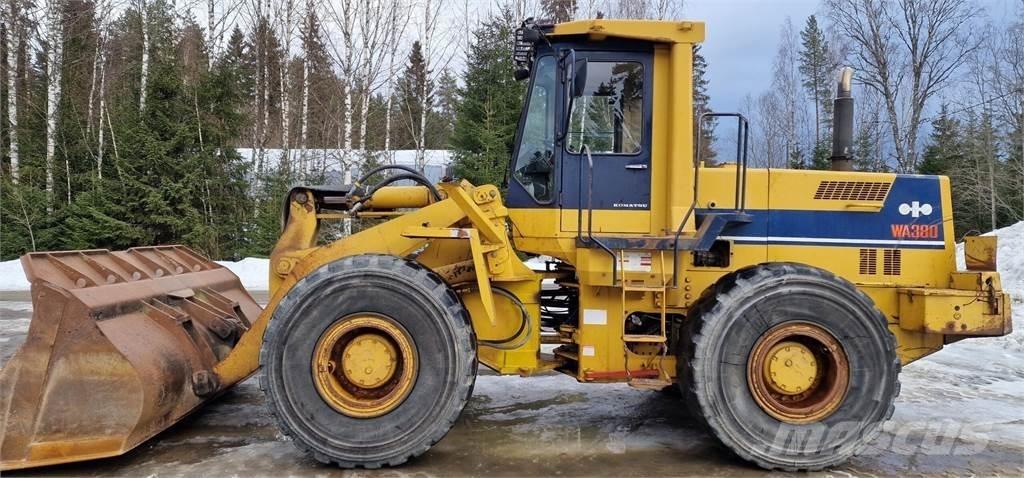 Komatsu WA380 Gumikerekes homlokrakodók