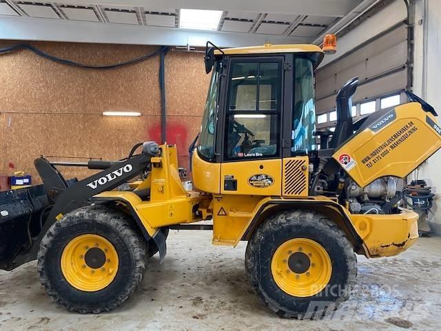Volvo L 30 G Gumikerekes homlokrakodók