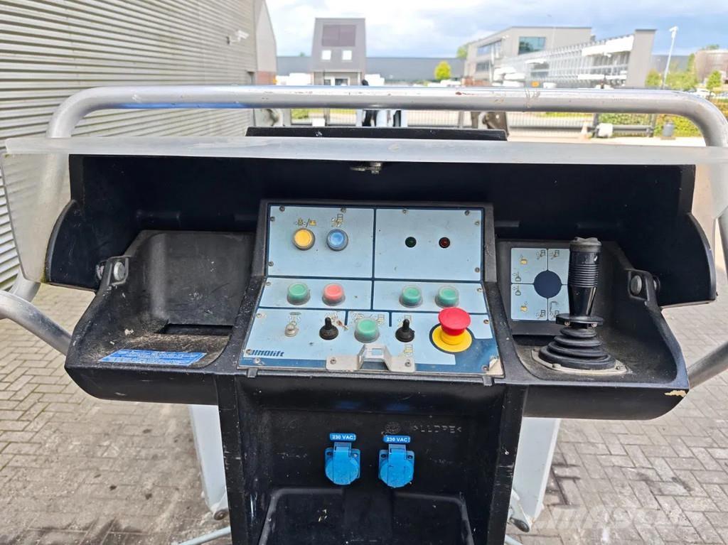 Dino 135T Pótkocsira szerelt emelők és állványok