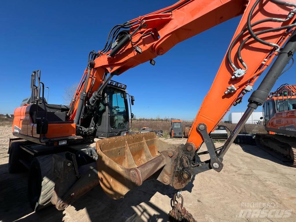 Doosan DX140W-5 Gumikerekes kotrók