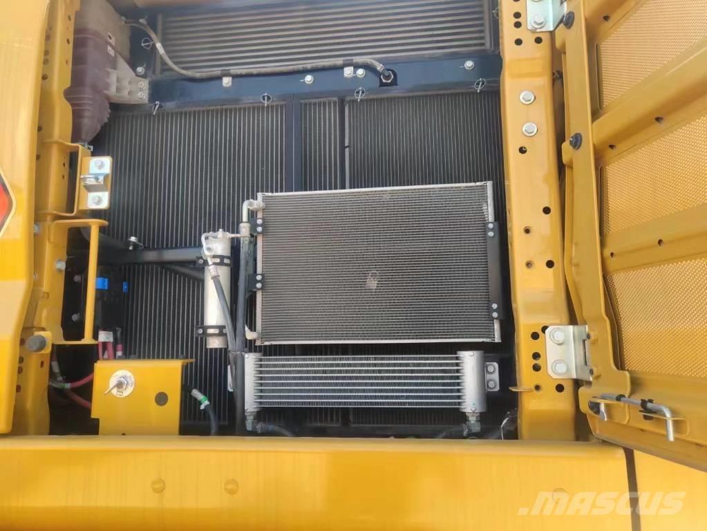 CAT 2021 CAT 333 Lánctalpas kotrók