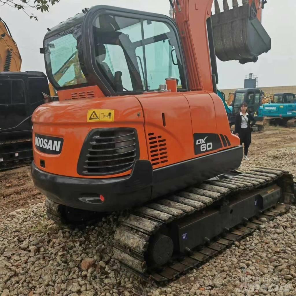 Doosan DX60 Mini kotrók < 7t