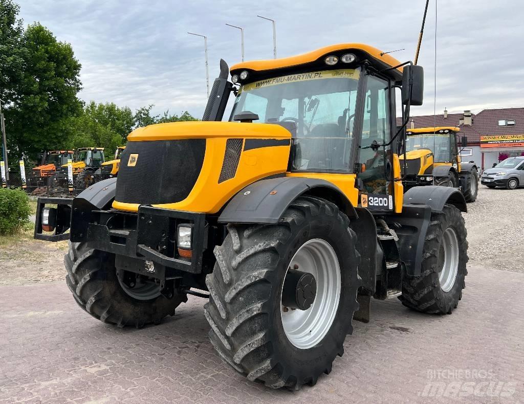 JCB Fastrac 3200 Traktorok