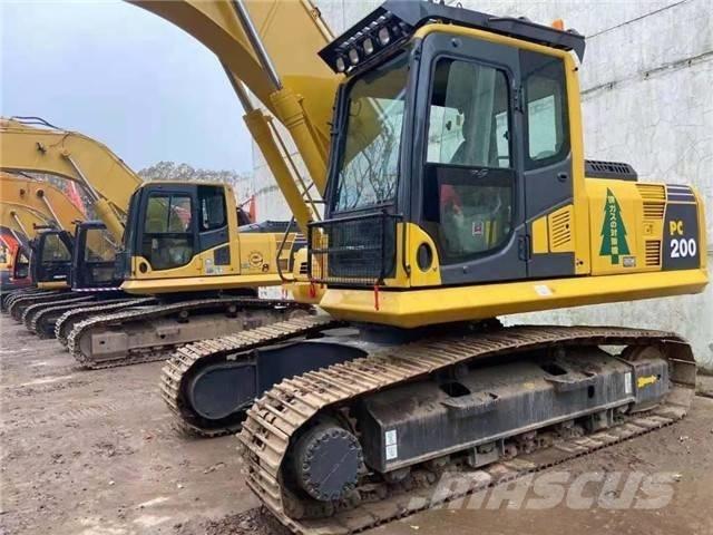 Komatsu PC 200 Lánctalpas kotrók
