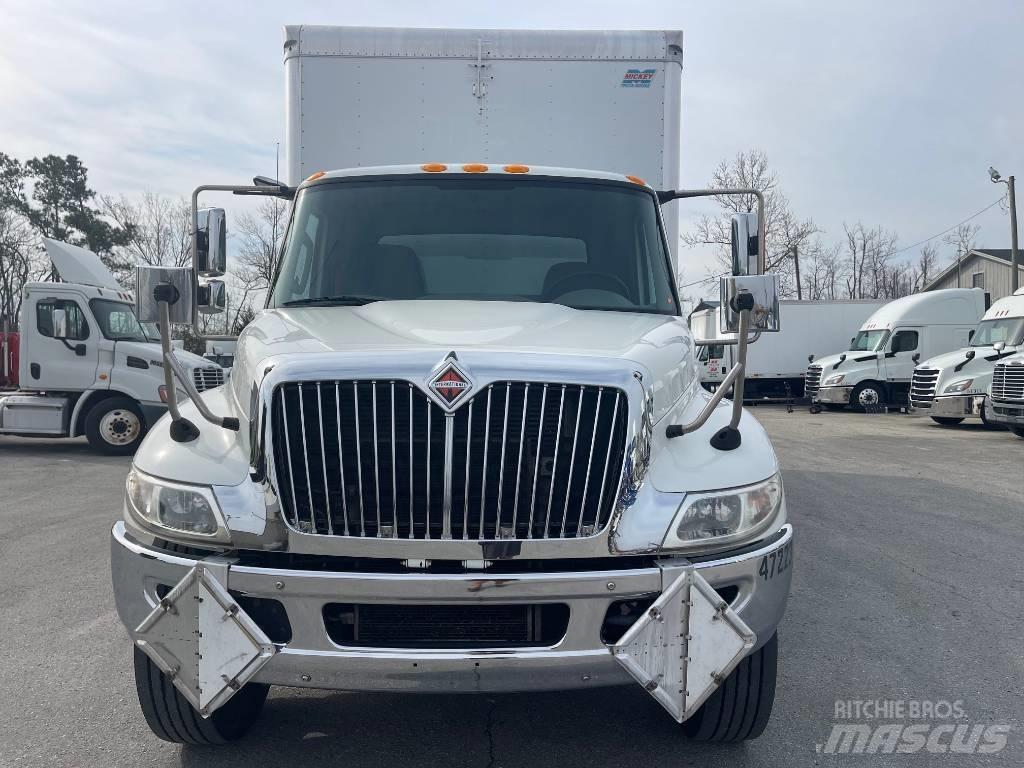 International 4300 Dobozos teherautók