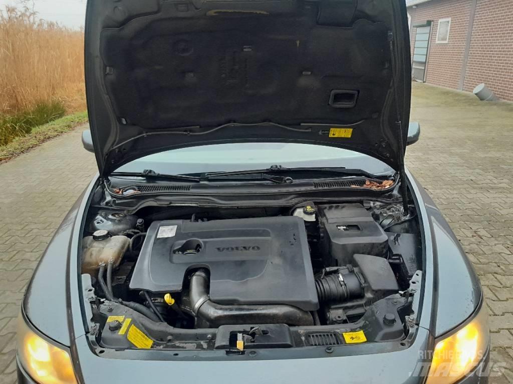Volvo 1.6 D momentum Kistehergépjárművek