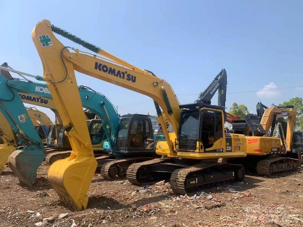 Komatsu PC 200-8 Közepes (midi) kotrók 7 t - 12 t