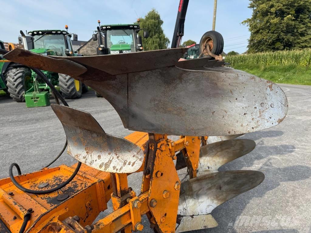 Huard 570 SUPER Váltvaforgató ekék