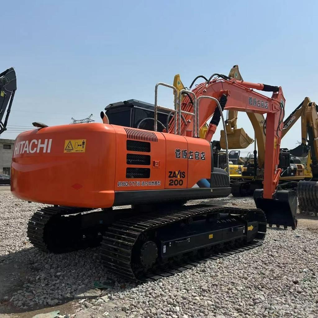 Hitachi 200-3 Lánctalpas kotrók