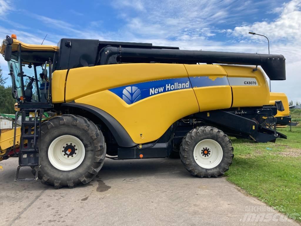 New Holland CX 8070 Kombájnok