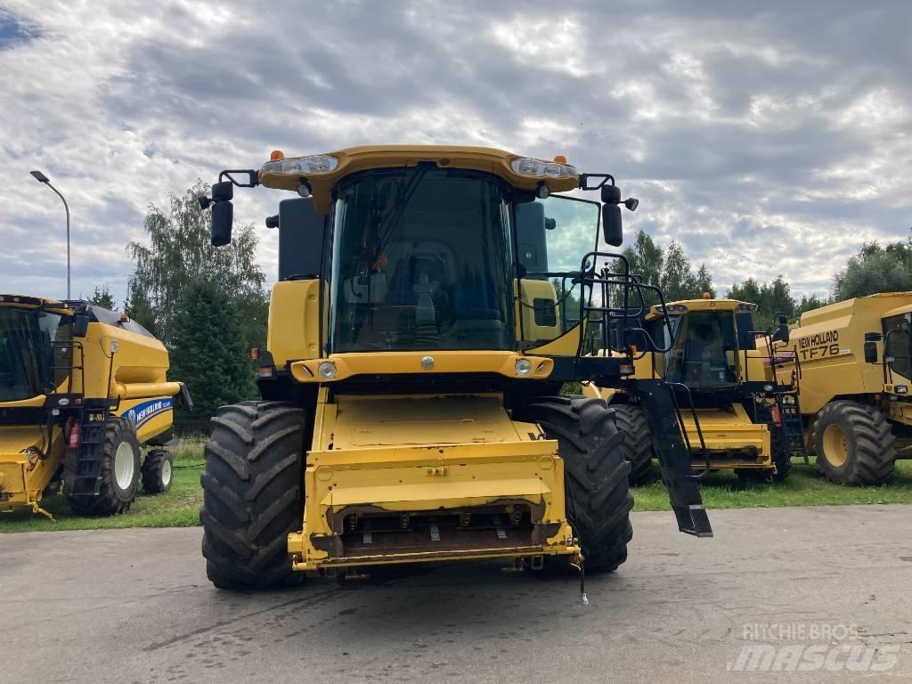New Holland CX 8070 Kombájnok