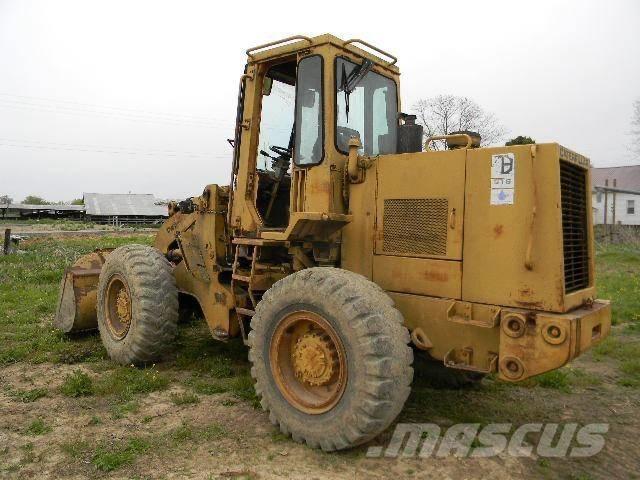 CAT 916 Gumikerekes homlokrakodók
