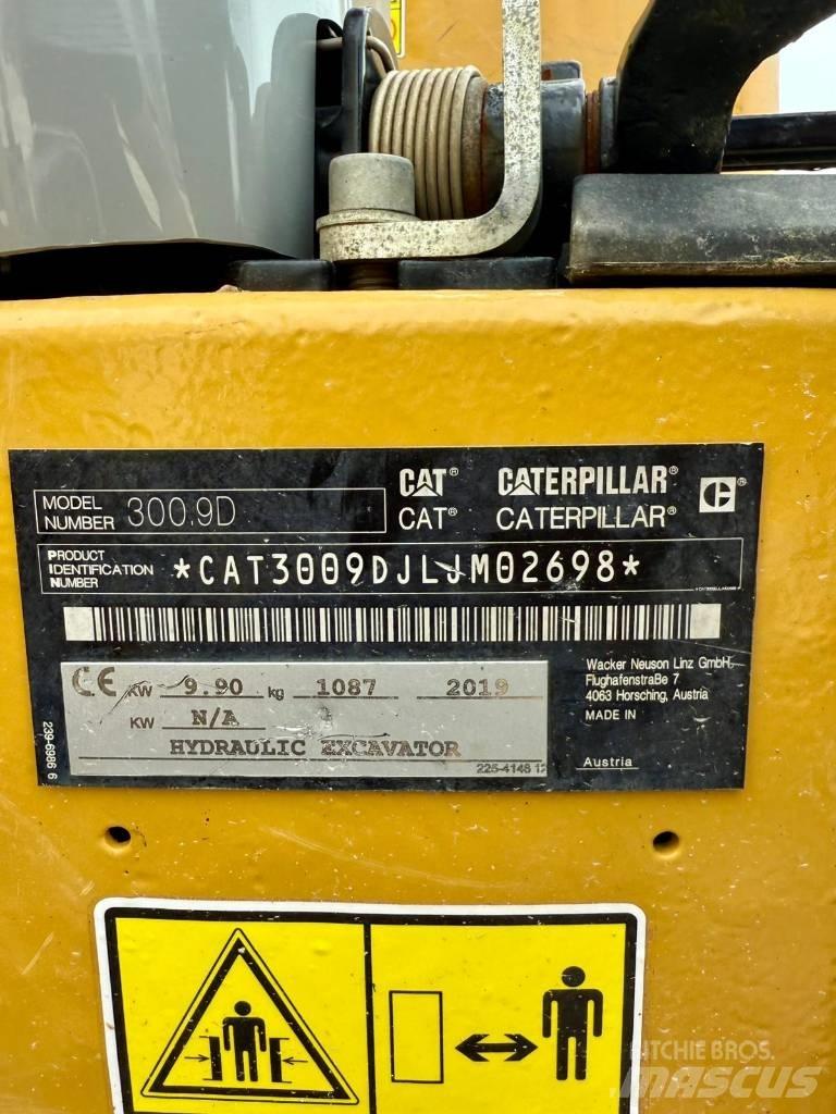 CAT 300.9 D Mini kotrók < 7t