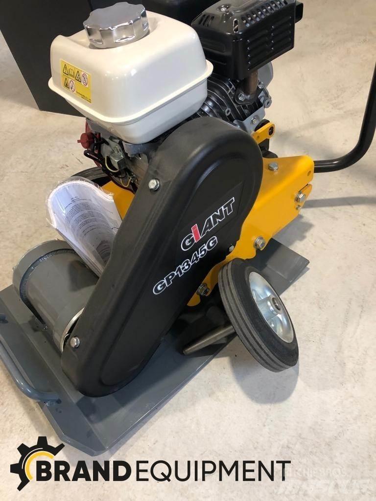 GiANT GP1345G Vibrátorok