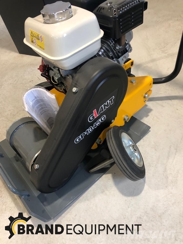 GiANT GP1345G Vibrátorok
