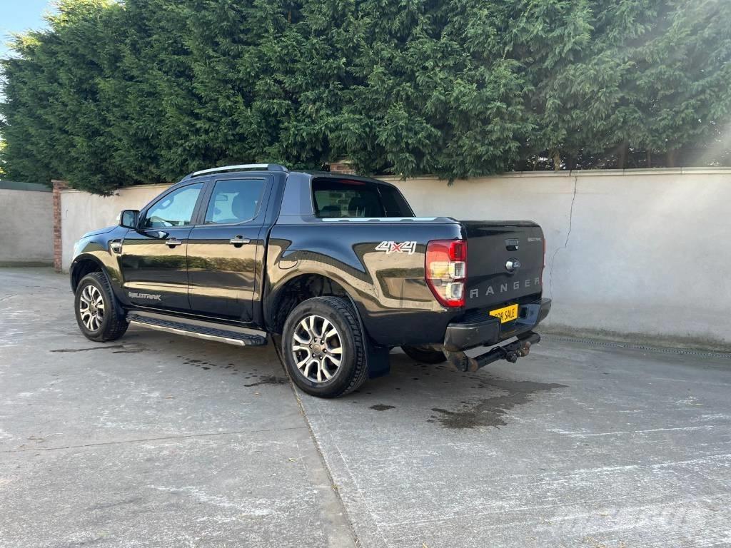 Ford Ranger Kis teherszállító/Platós kocsi