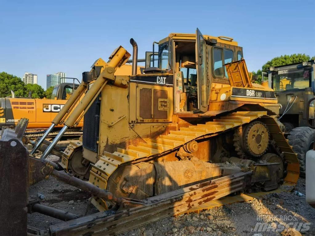 CAT D 6 R lánctalpas dózerek