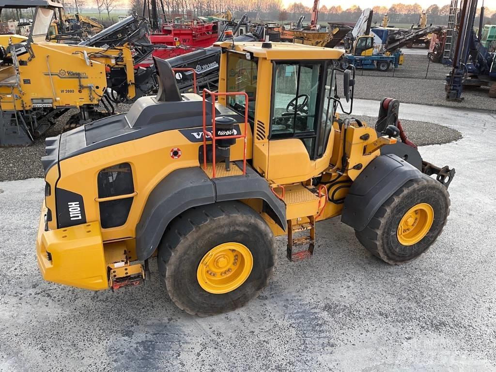 Volvo L 110 H Gumikerekes homlokrakodók