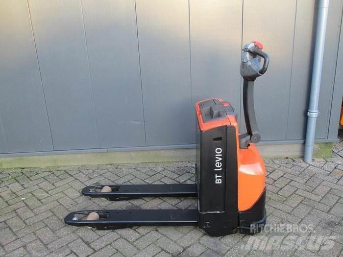 Toyota LWE 140 Alacsony emelőkocsi