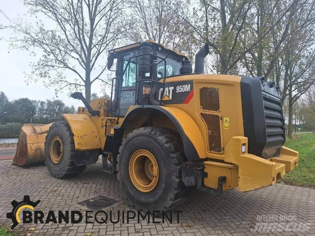 CAT 950M Gumikerekes homlokrakodók