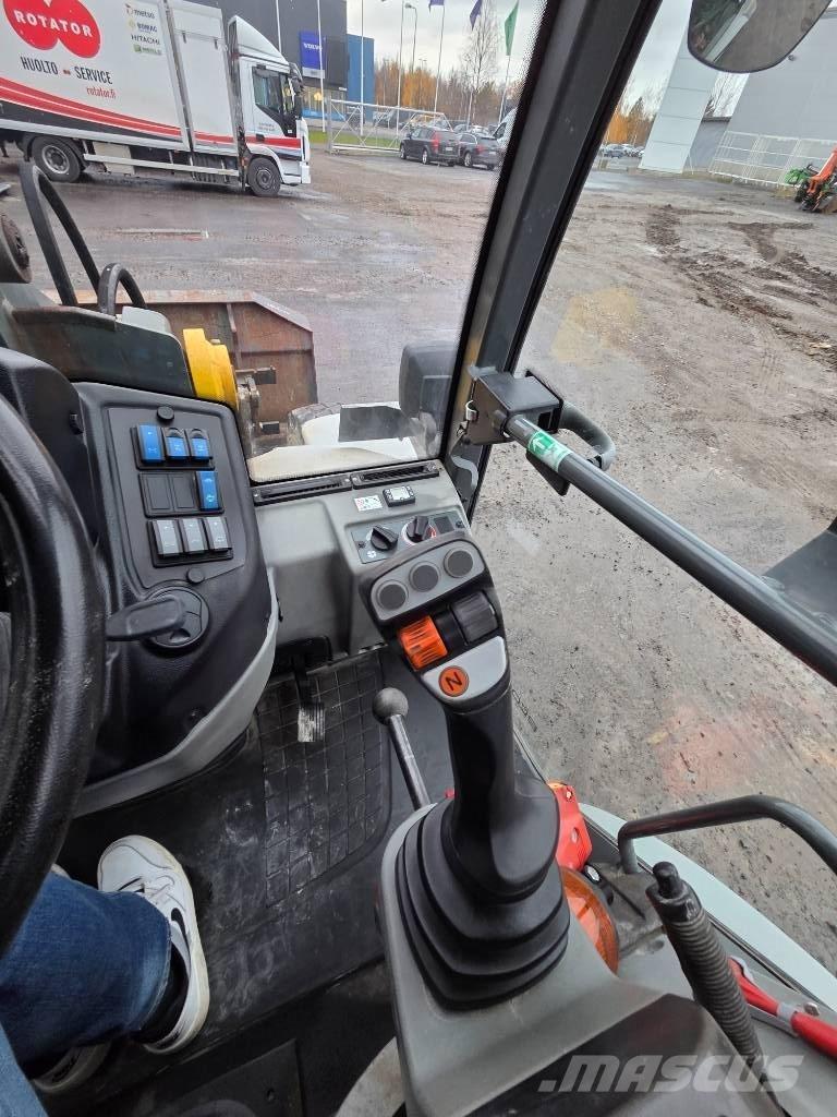 Kramer 8085 Gumikerekes homlokrakodók