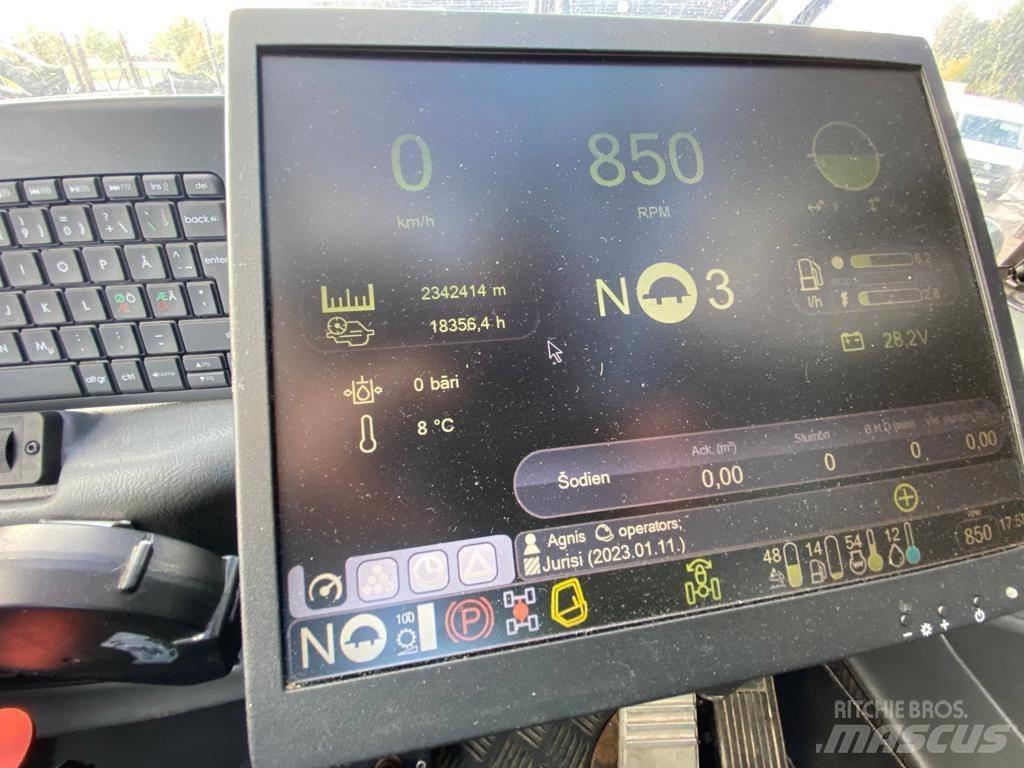 Komatsu 911.5 Betakarítók