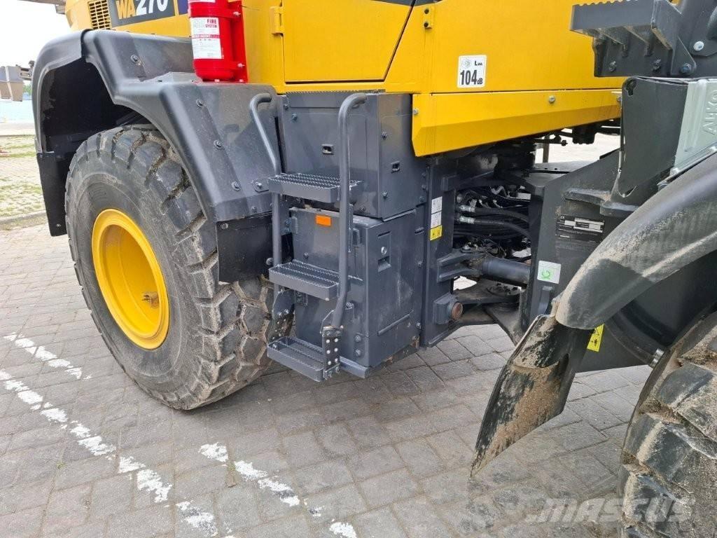 Komatsu WA 270-8E0 Gumikerekes homlokrakodók