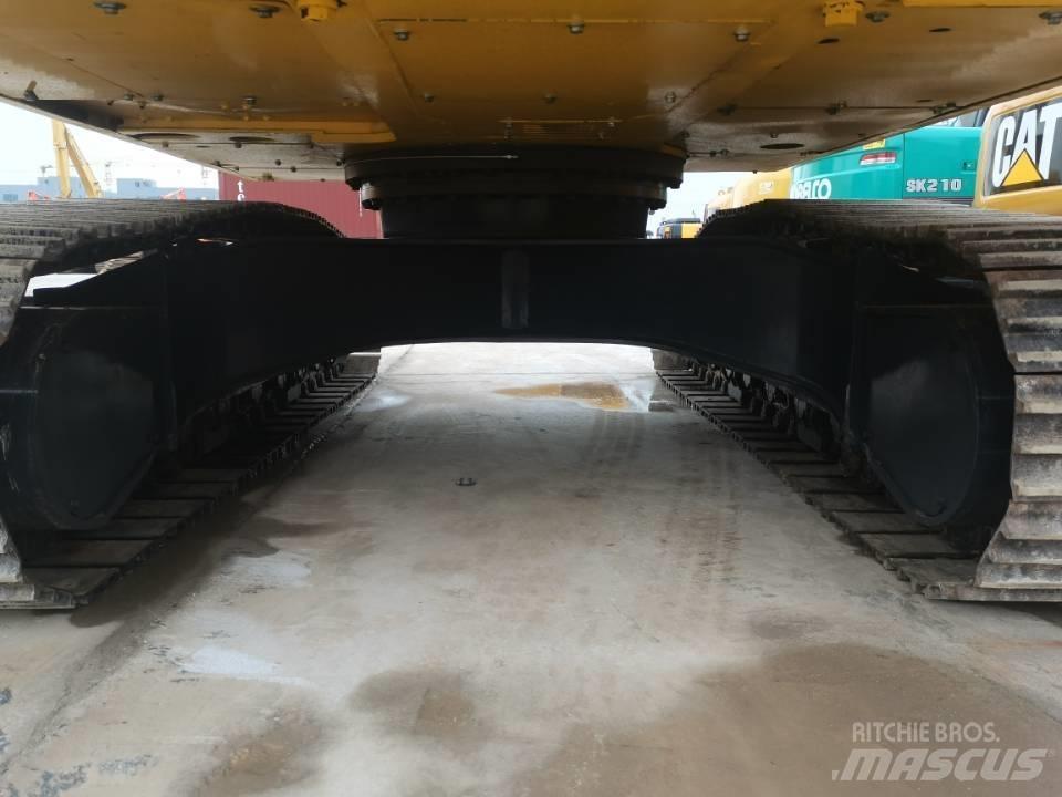 Komatsu PC 220-8 Lánctalpas kotrók