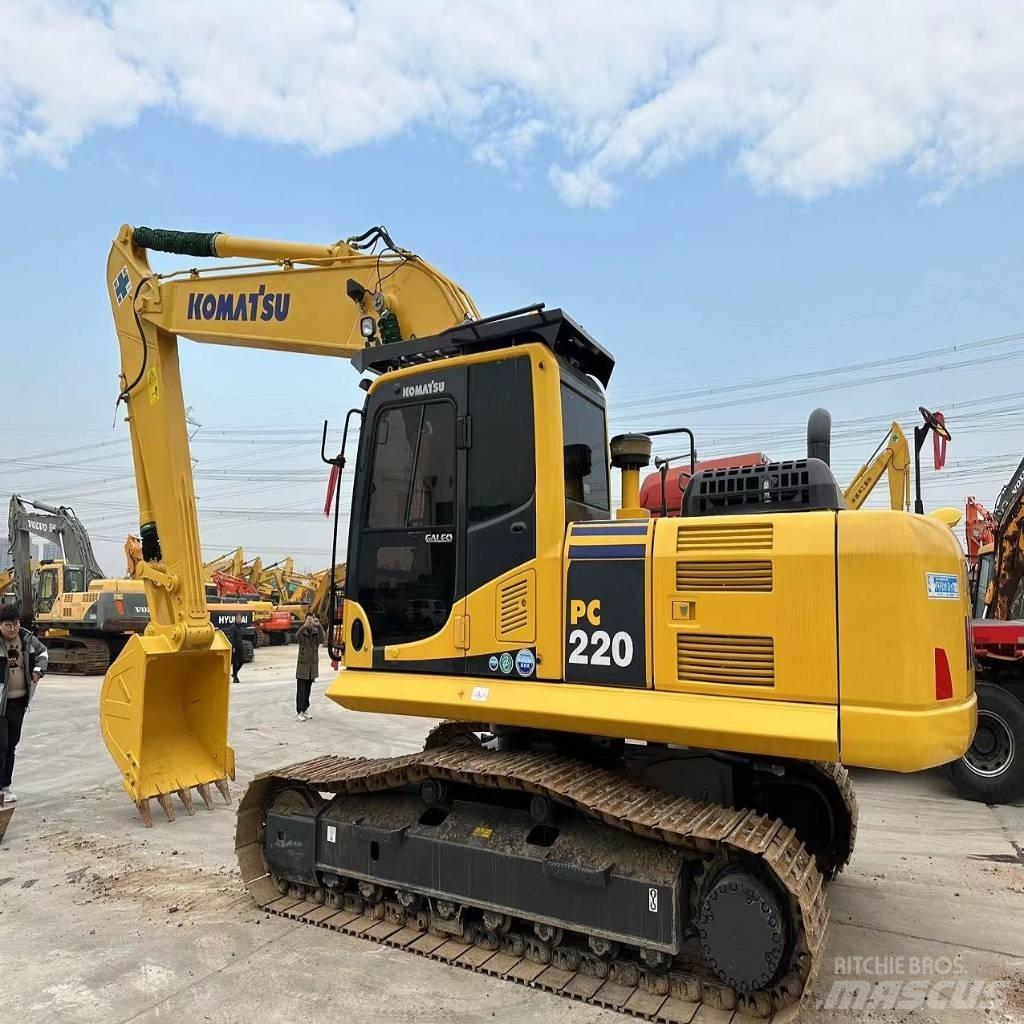 Komatsu PC 220-8 Lánctalpas kotrók
