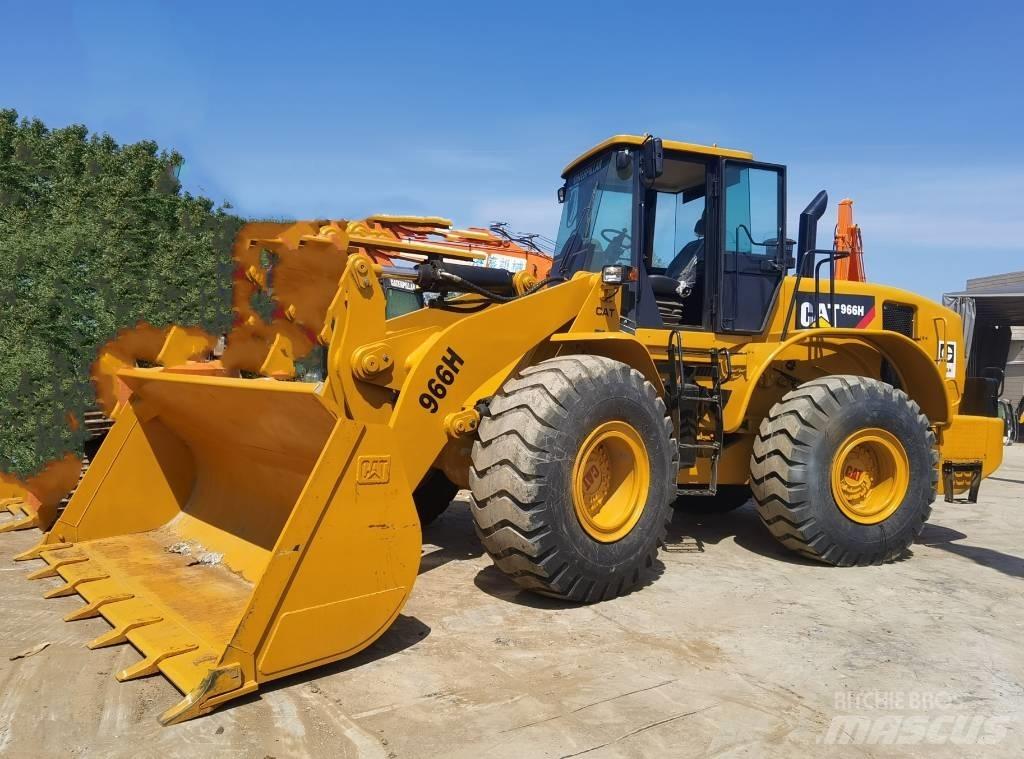 CAT 966 H Gumikerekes homlokrakodók