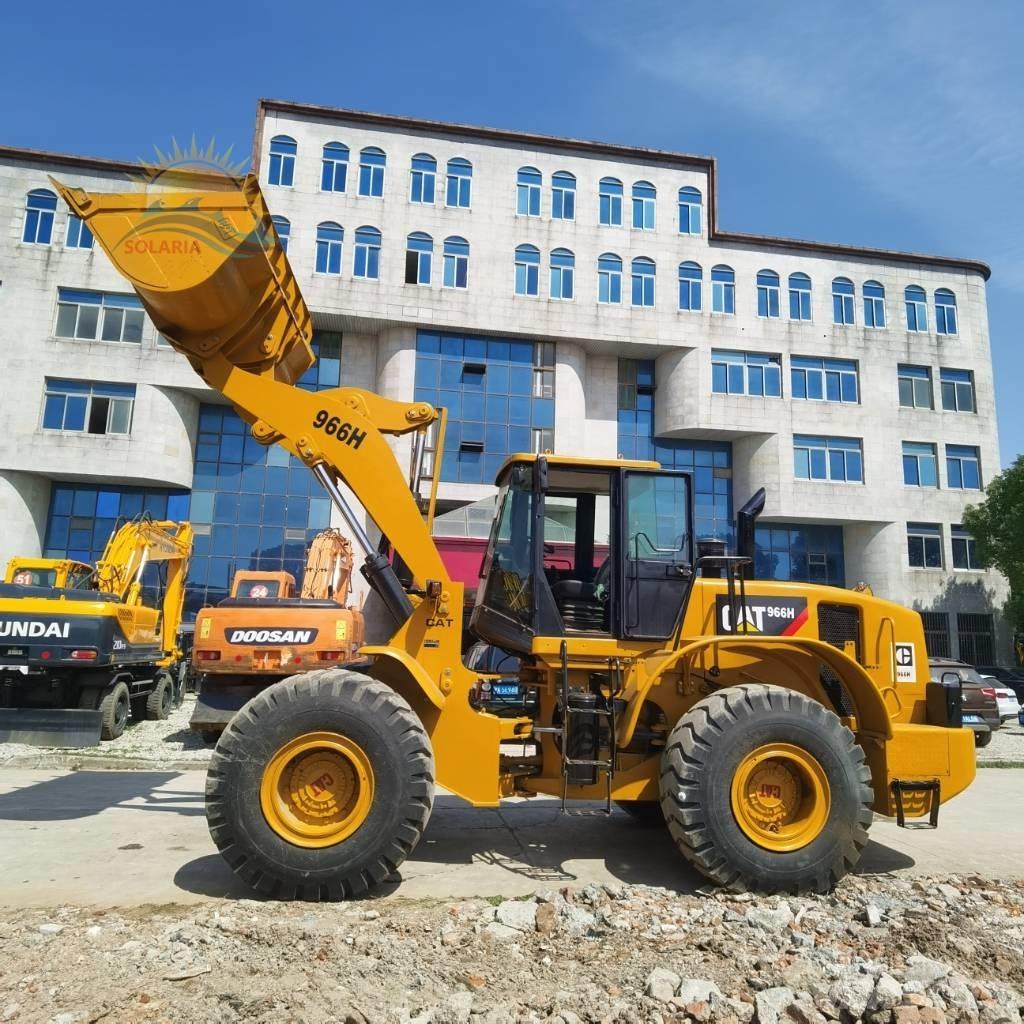 CAT 966 H Gumikerekes homlokrakodók