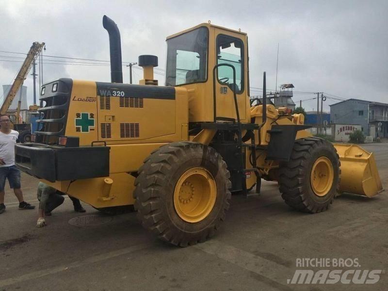 Komatsu WA 320 Kotrórakodók