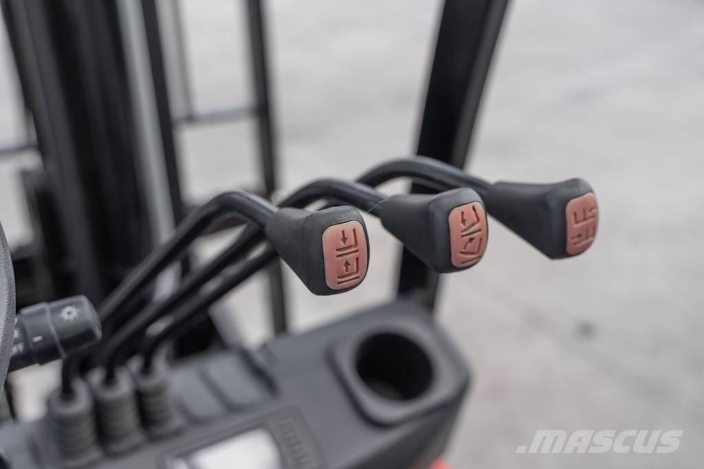 Manitou MI 30 D Dízel targoncák