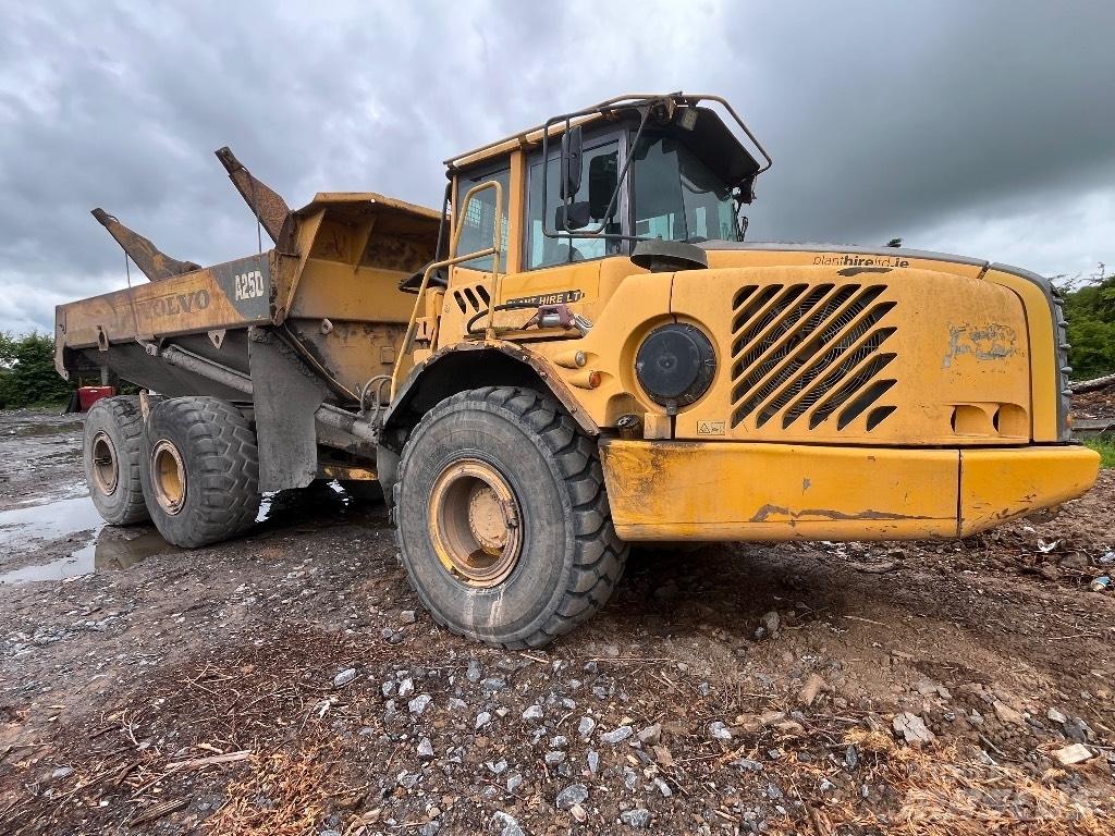 Volvo A 25 D Csuklósdömperek