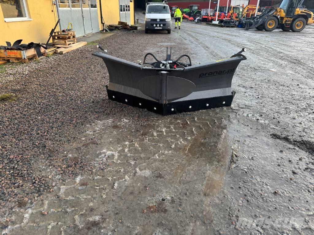 Pronar PUV 2400 M Hóeltakarítók