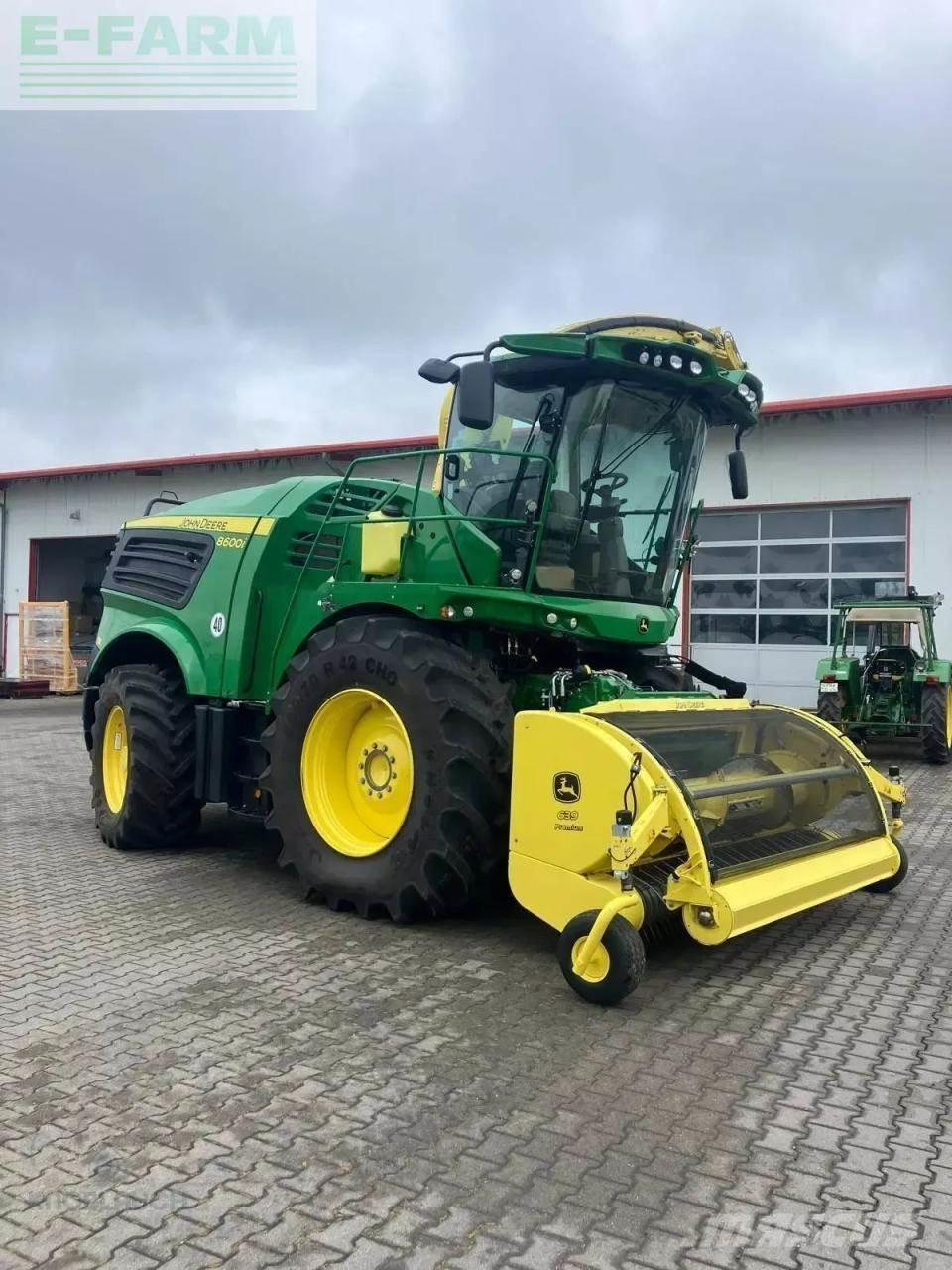John Deere 8600i Önjáró szecskázók