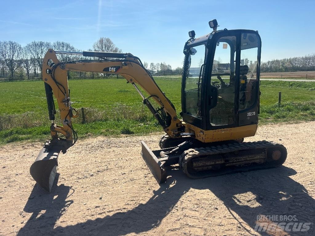 CAT 302.7 D Mini kotrók < 7t