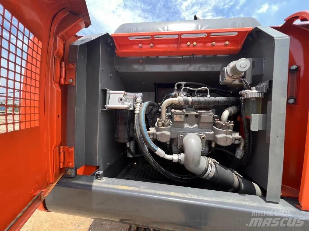 Hitachi ZX 200-6 Lánctalpas kotrók