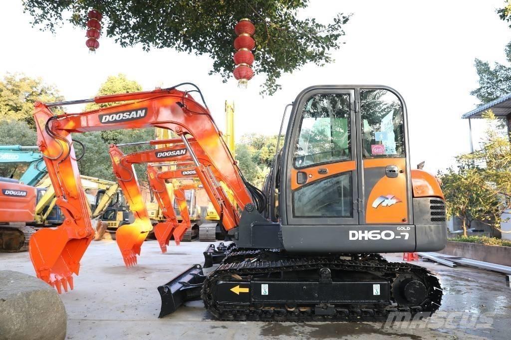 Doosan DH 60-7 Mini kotrók < 7t