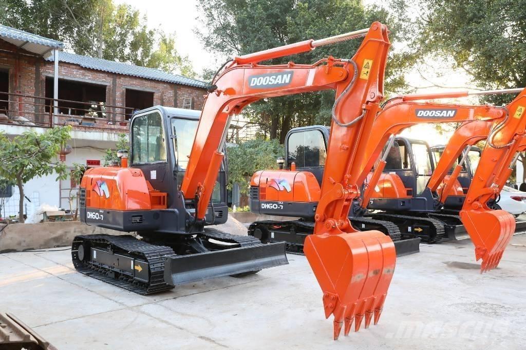 Doosan DH 60-7 Mini kotrók < 7t