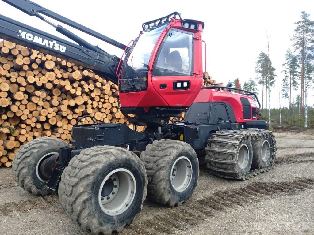 Komatsu 901 XC Betakarítók