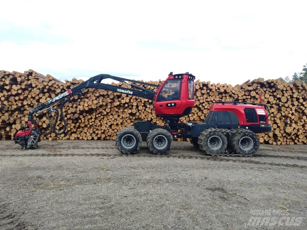 Komatsu 901 XC Betakarítók