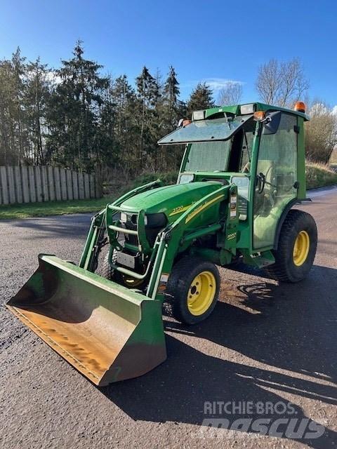 John Deere 2720 Kompakt traktorok